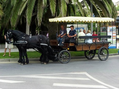 Carruaje para turistas en Cambrils